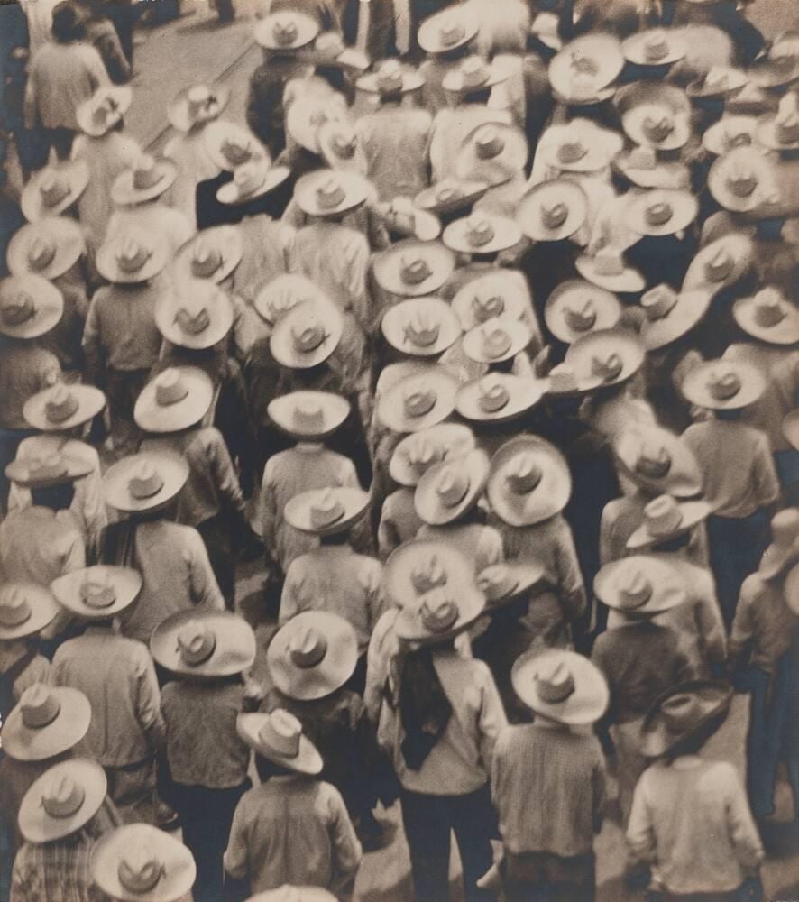 Tina Modotti, Workers' Parade, 1926