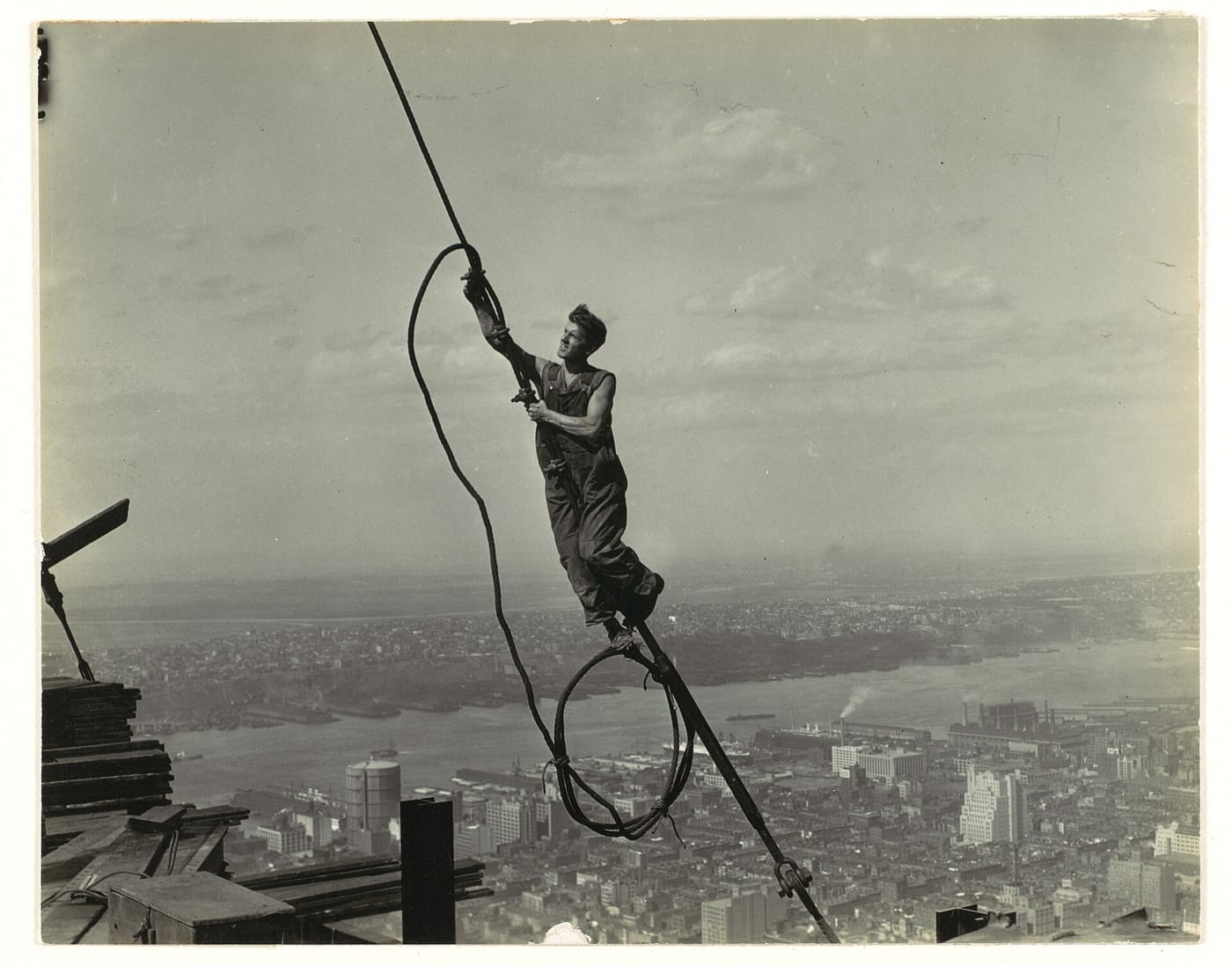 Lewis Hine, Icarus, Empire State Building, 1930